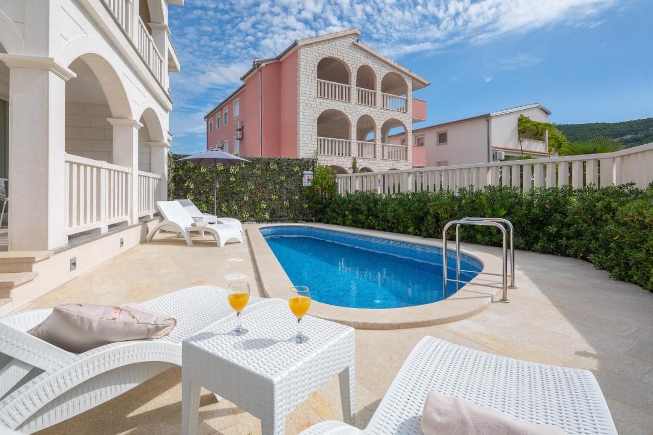 Villa Authentica With Heated Pool Grebaštica Zewnętrze zdjęcie